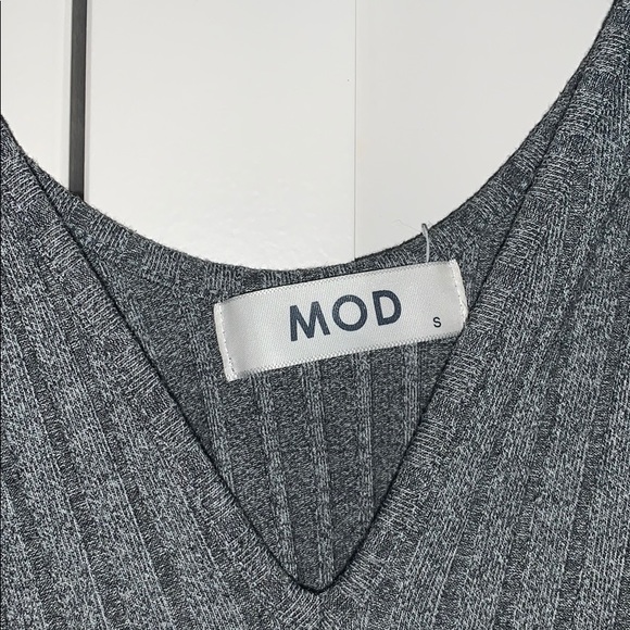 Grey bodysuit - Picture 4 of 4